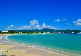 沖縄県名護市の海辺の写真